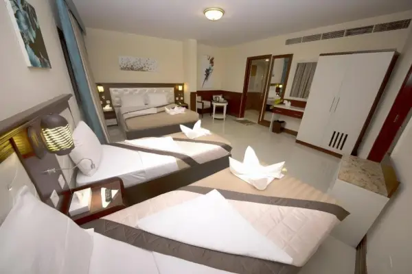 Mariana Hotel 9